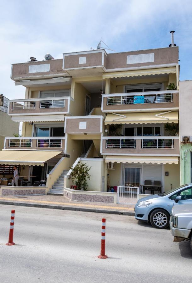 Seasthedayapartment Néa Péramos Екстериор снимка