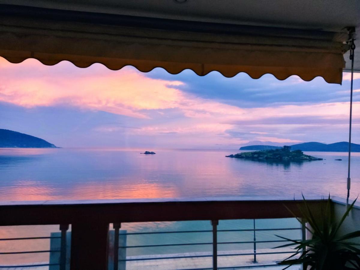 Seasthedayapartment Néa Péramos Екстериор снимка